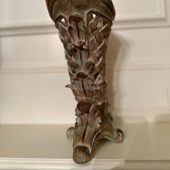 Beatiful Cornucopia Basket Weave Vase - Picture 9 of 15